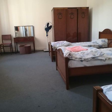 Noy Hostel 耶烈万 外观 照片