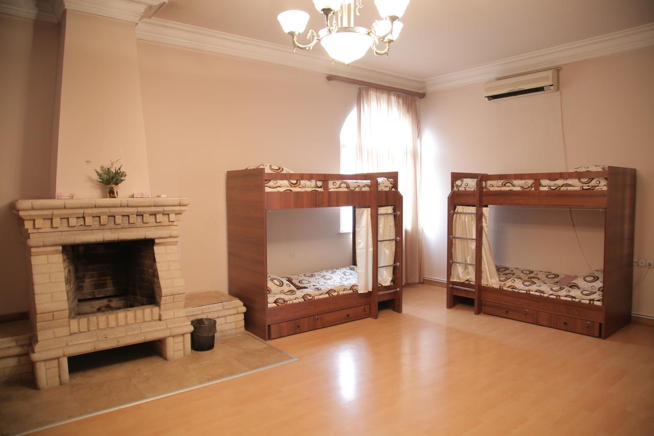 Noy Hostel 耶烈万 外观 照片