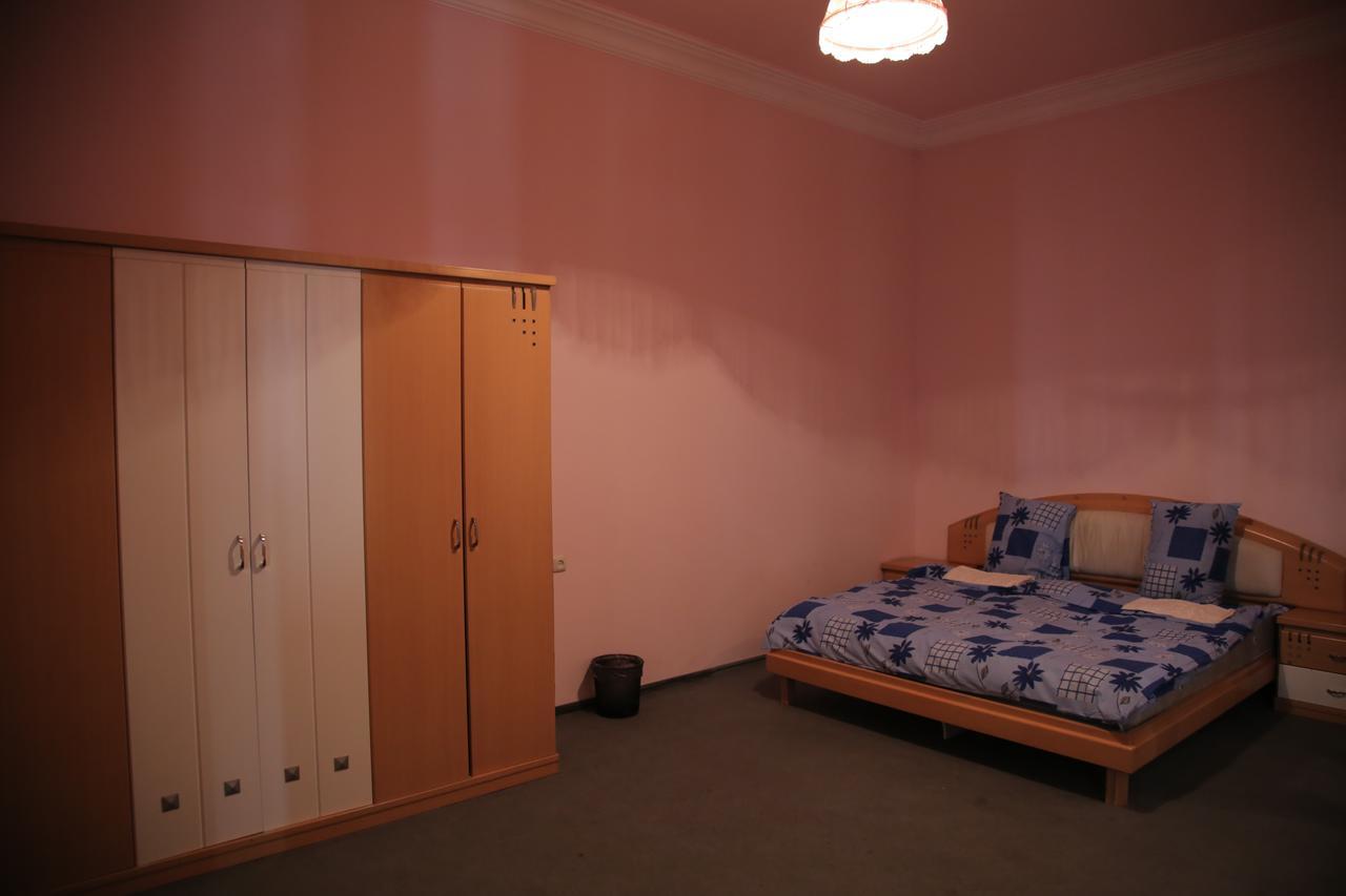 Noy Hostel 耶烈万 外观 照片