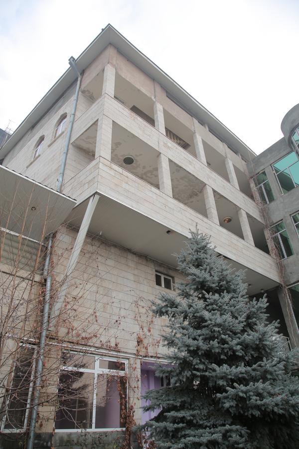 Noy Hostel 耶烈万 外观 照片