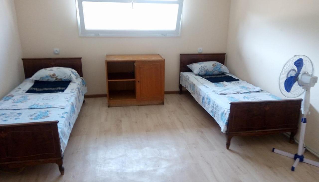 Noy Hostel 耶烈万 外观 照片