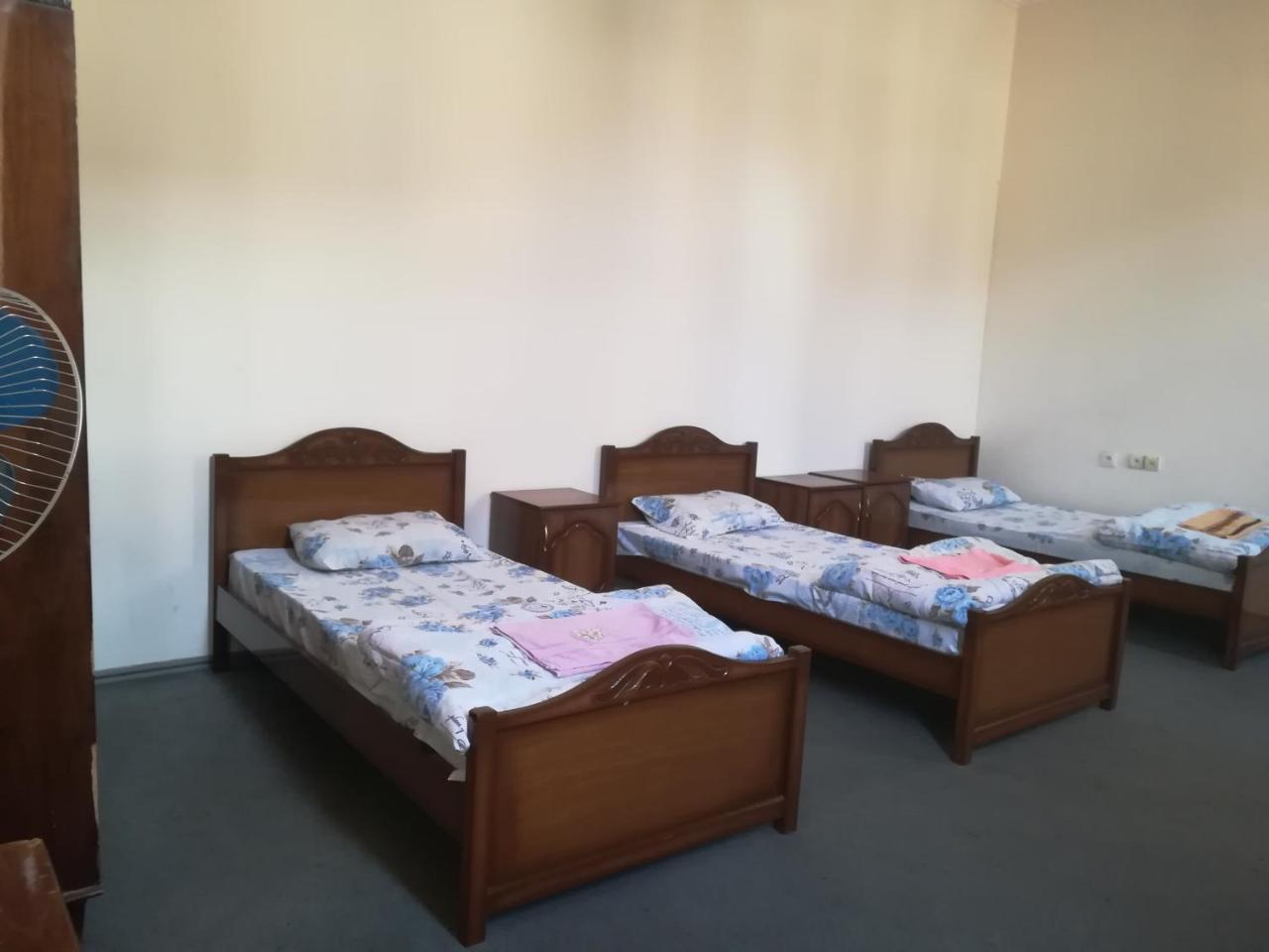 Noy Hostel 耶烈万 外观 照片